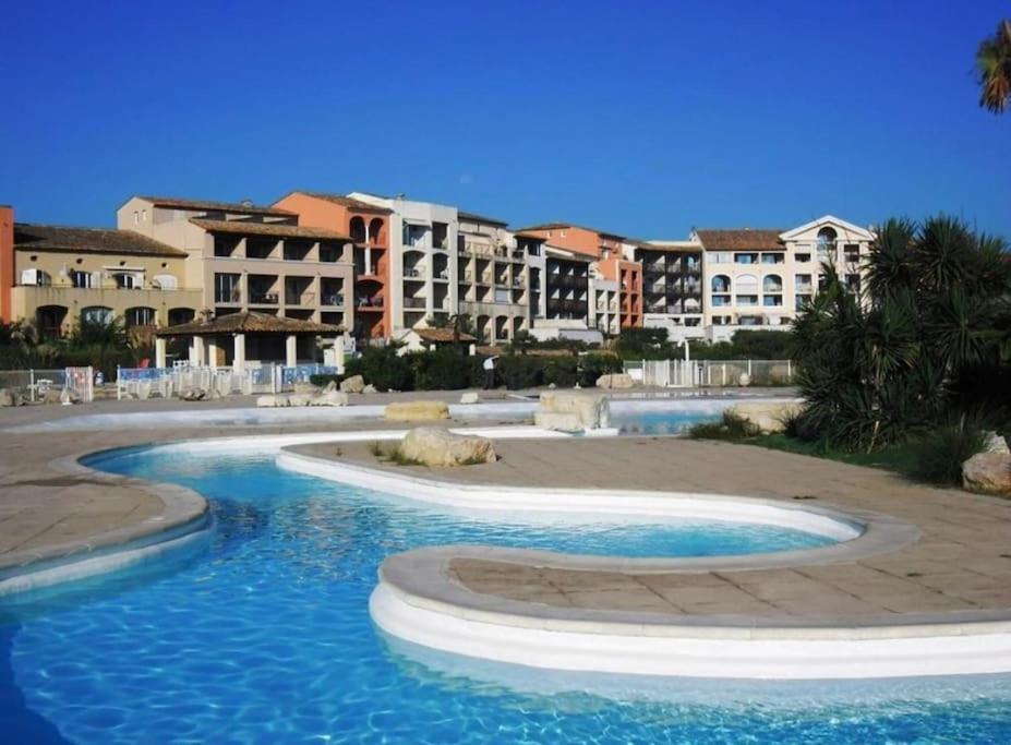 קוגולין Proche St Tropez Refait A Neuf Bord De Plage Et Piscine מראה חיצוני תמונה